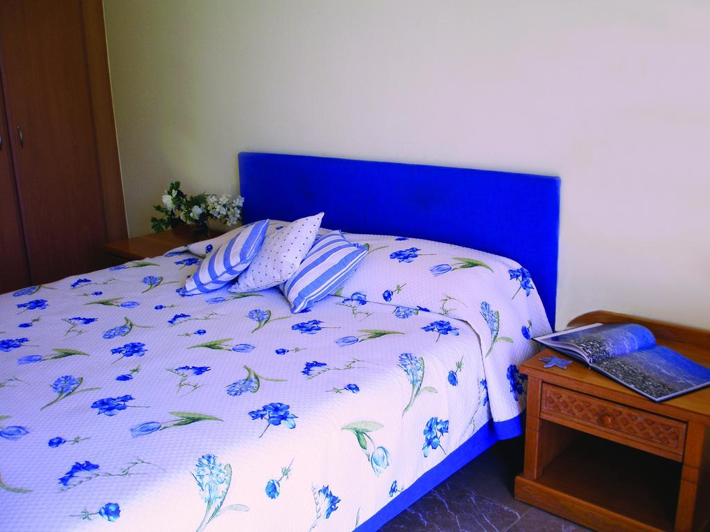 Hotel Florakis Livanátai Oda fotoğraf